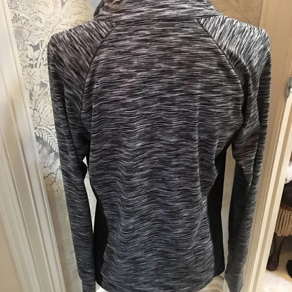 ATHLETIC COVER Up Top